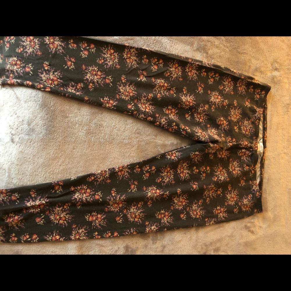 Lauren Conrad floral leggings